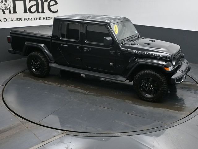 Used 2025 Jeep Gladiator Sport image 35