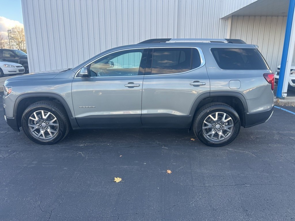 Certified 2023 GMC Acadia SLE w/ Driver Convenience Package image 2
