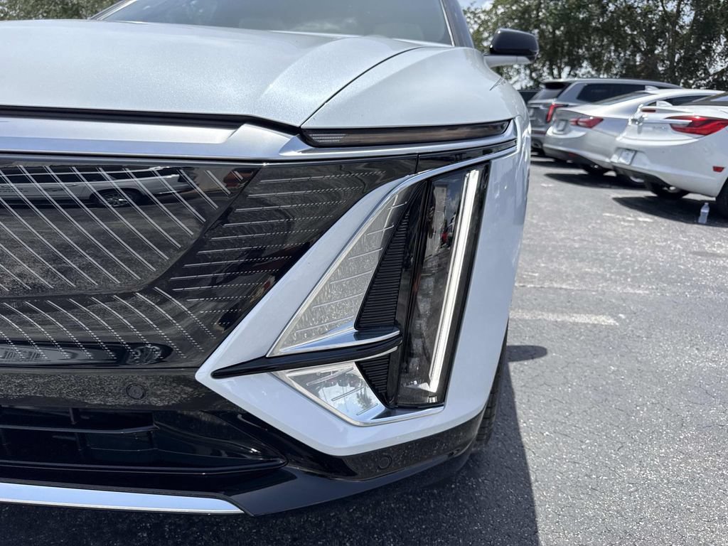 New 2026 Cadillac Lyriq Luxury w/ LPO, Floor Liner Package RWD image 9