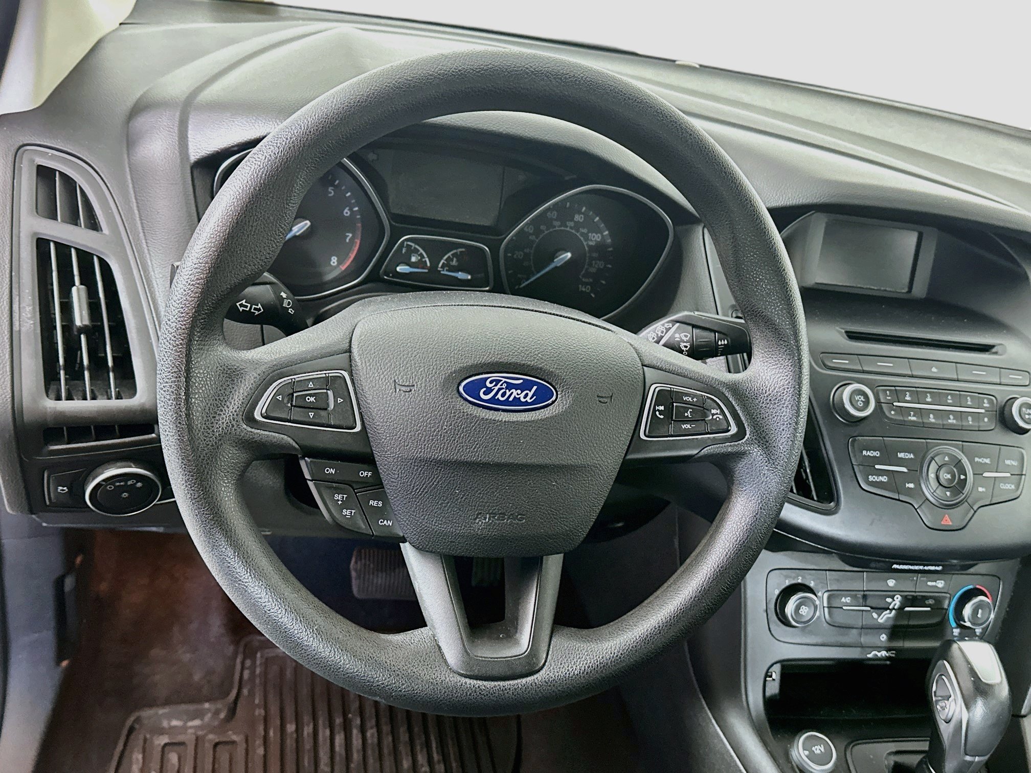 Used 2015 Ford Focus SE FWD image 17
