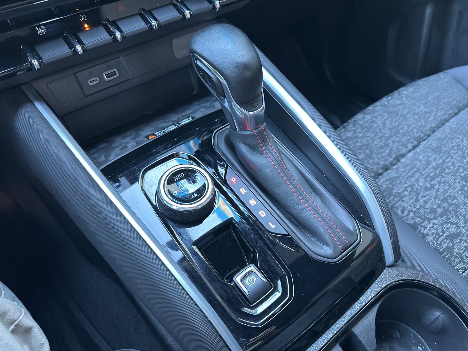 Used 2023 Chevrolet Colorado Z71 w/ Z71 Convenience Package 2 image 27