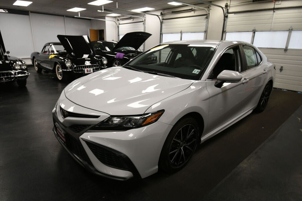 Certified 2024 Toyota Camry SE AWD/4WD image 4
