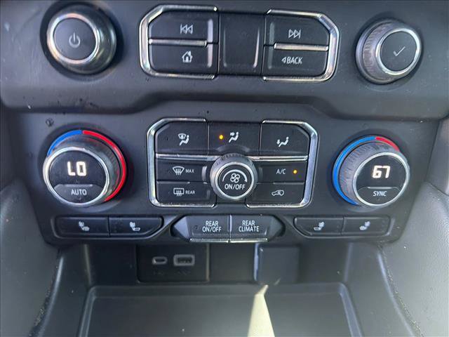 Used 2023 Chevrolet Tahoe LT w/ Luxury Package AWD/4WD image 16