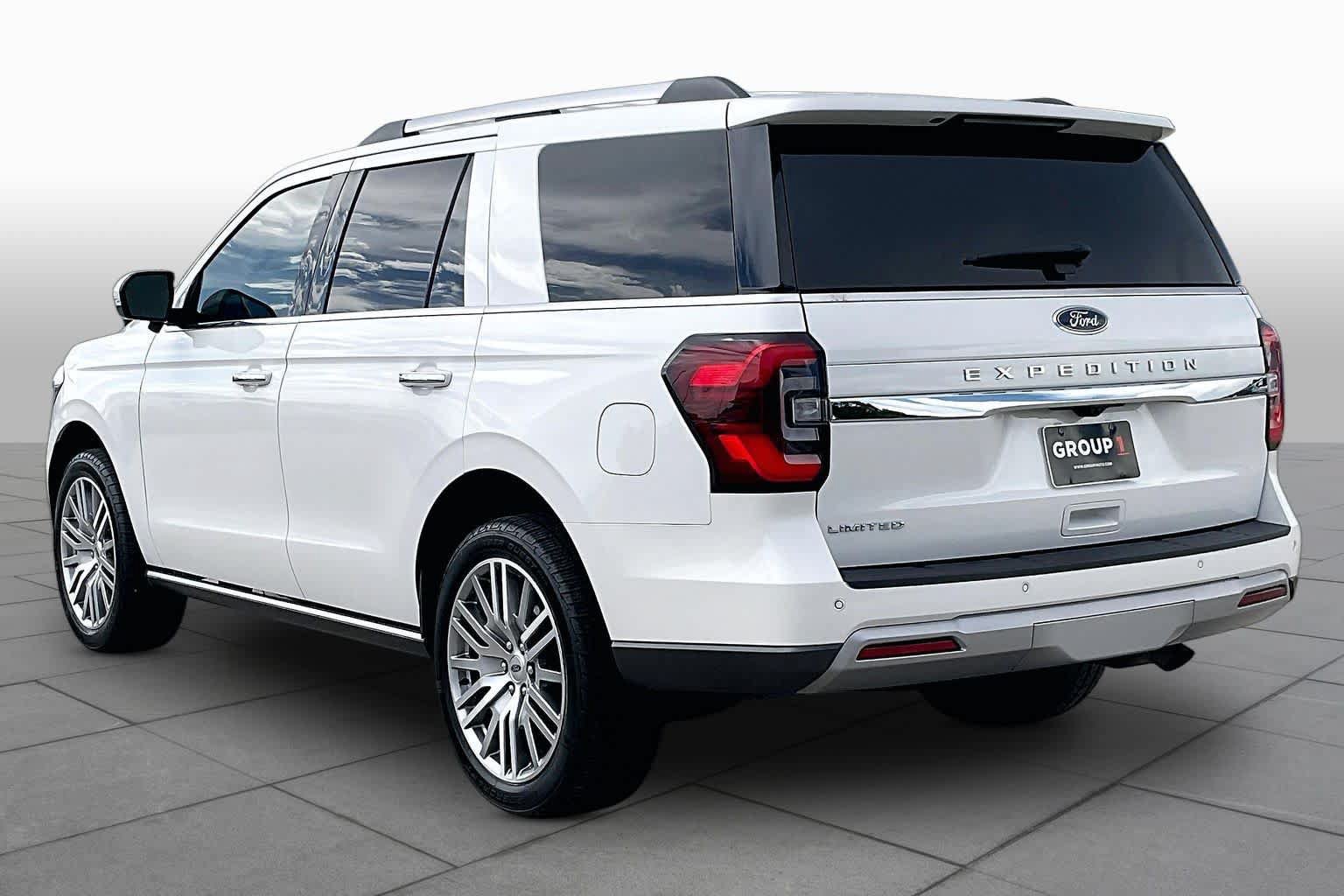Used 2023 Ford Expedition Limited RWD image 11