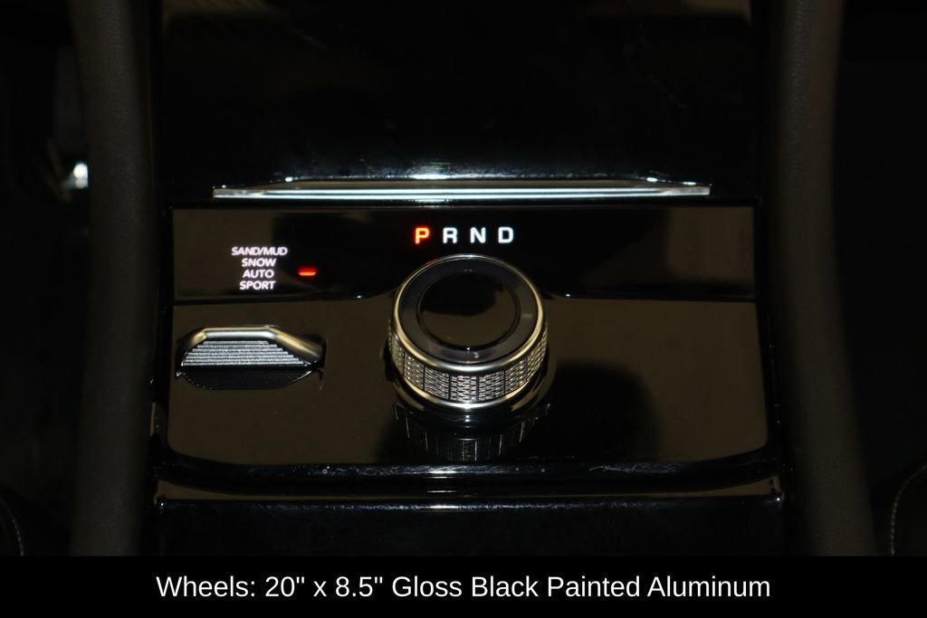 Used 2023 Jeep Grand Cherokee L Limited w/ Black Appearance Package image 13