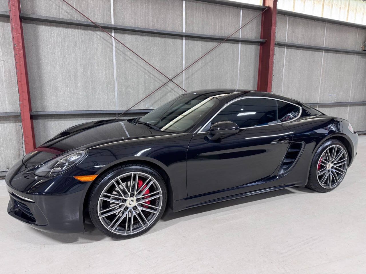 Used 2018 Porsche 718 Cayman S RWD image 4
