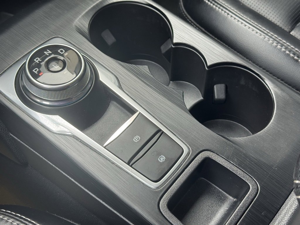 Used 2023 Ford Escape Platinum image 16