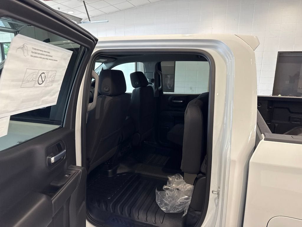 New 2026 GMC Sierra 1500 Pro w/ Pro Value Package AWD/4WD image 18