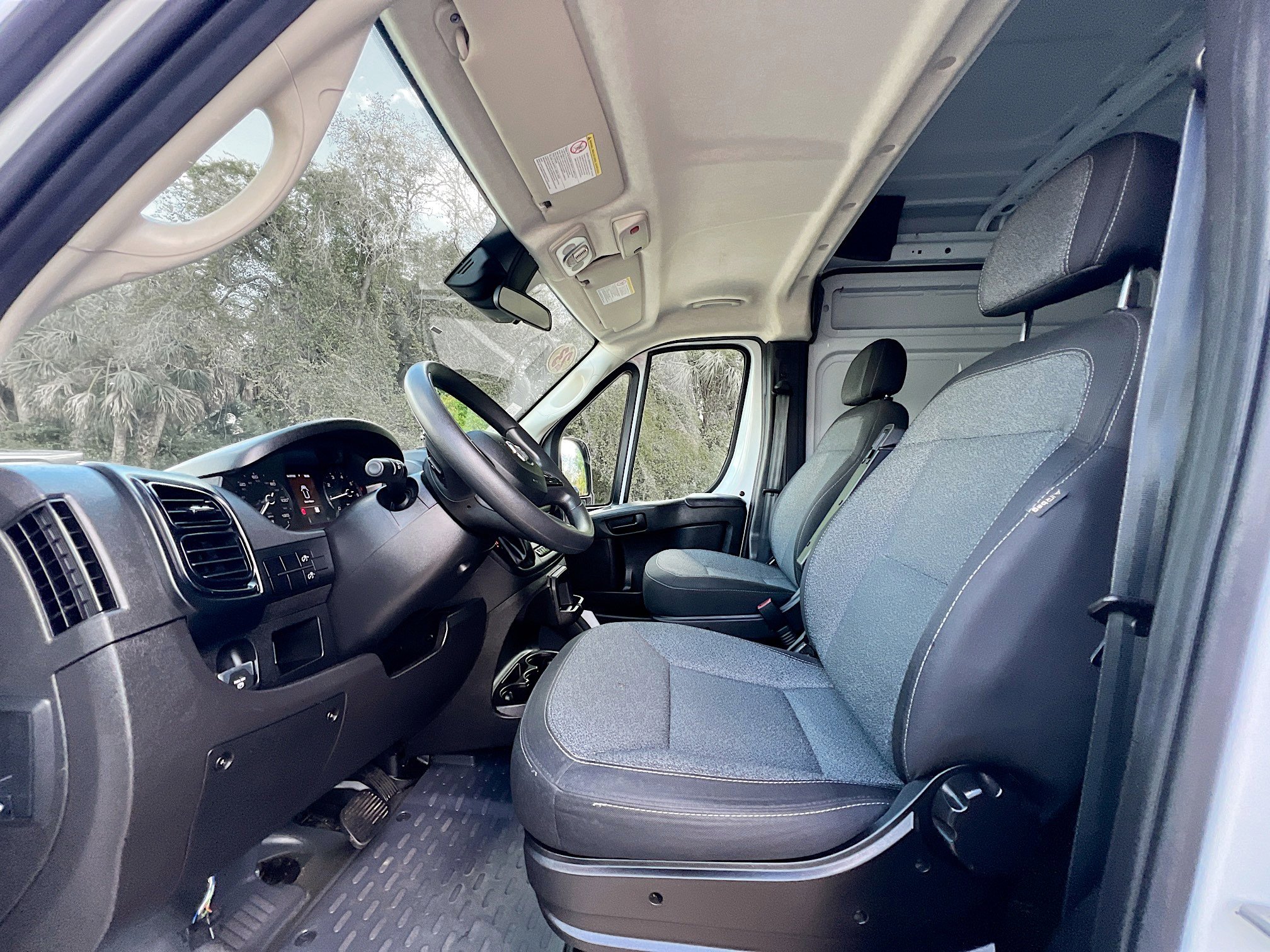 Used 2023 RAM ProMaster 2500 FWD image 14