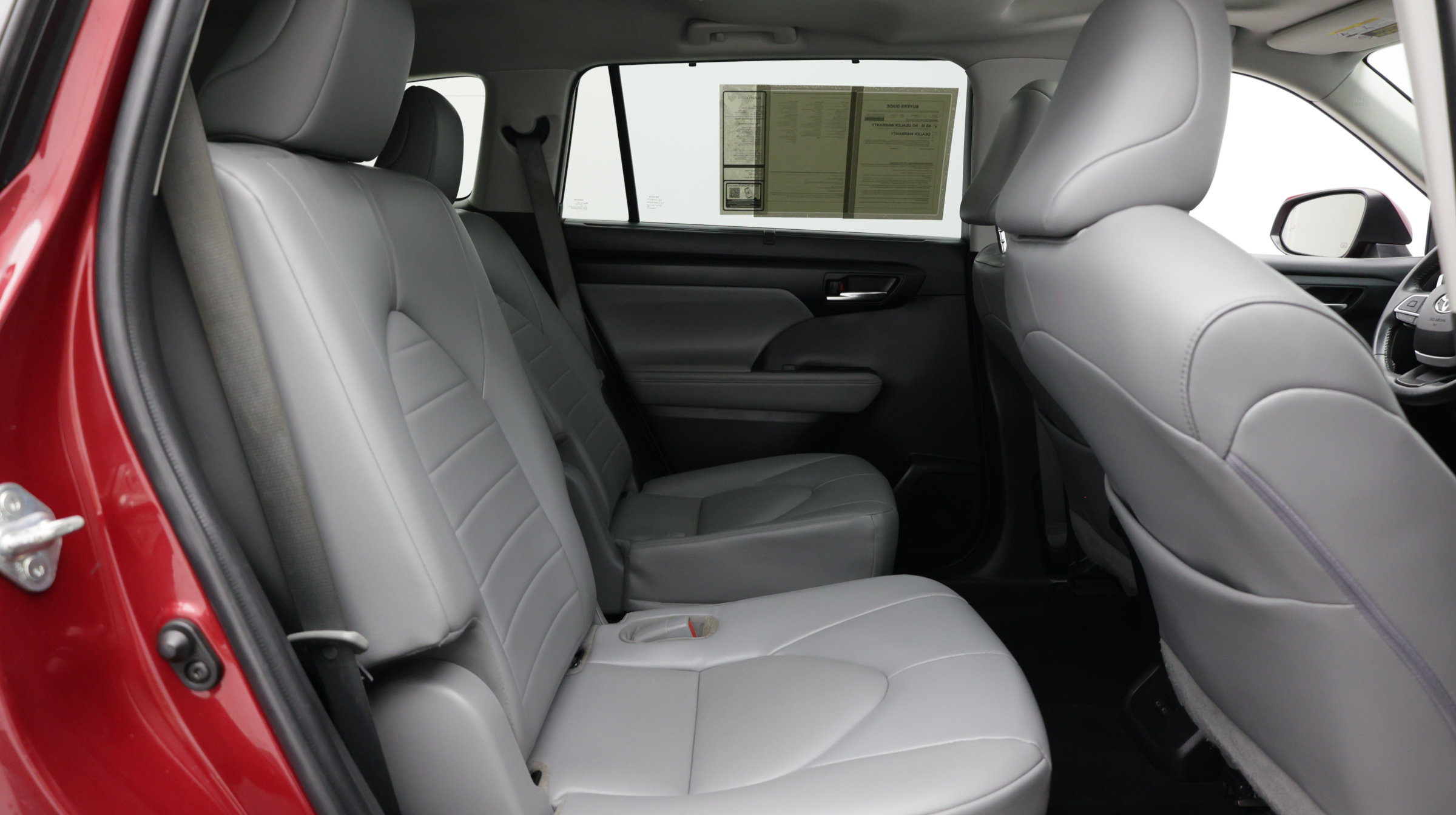Used 2022 Toyota Highlander XLE FWD image 47
