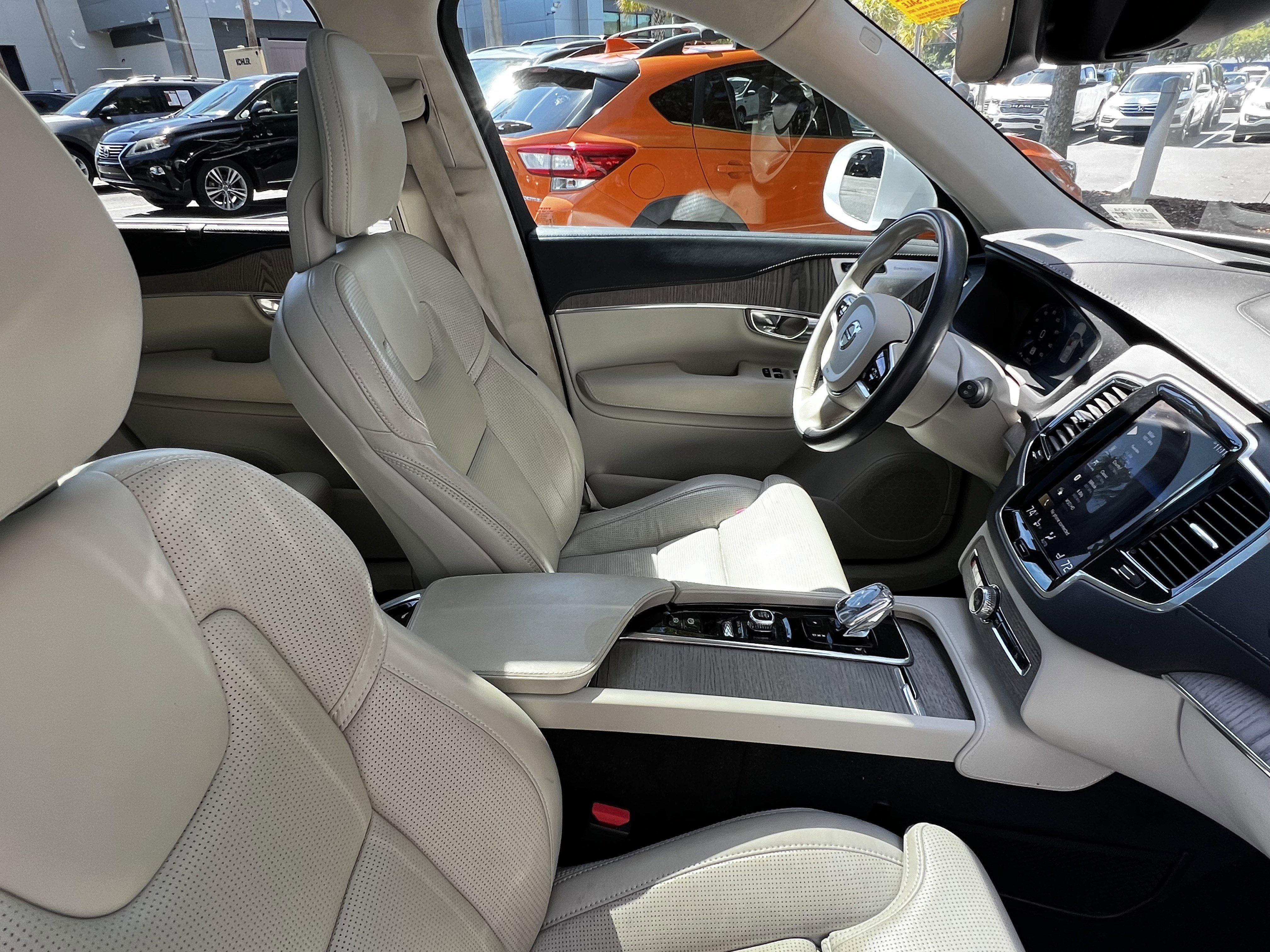 Used 2021 Volvo XC90 T8 Inscription w/ Protection Package AWD/4WD image 47