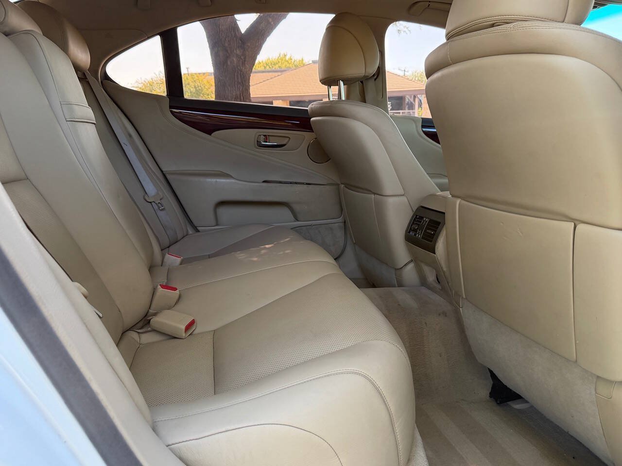 Used 2009 Lexus LS 460 w/ Comfort Pkg RWD image 14