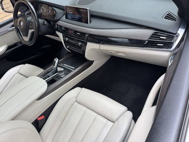 Used 2017 BMW X5 xDrive40e AWD/4WD image 10