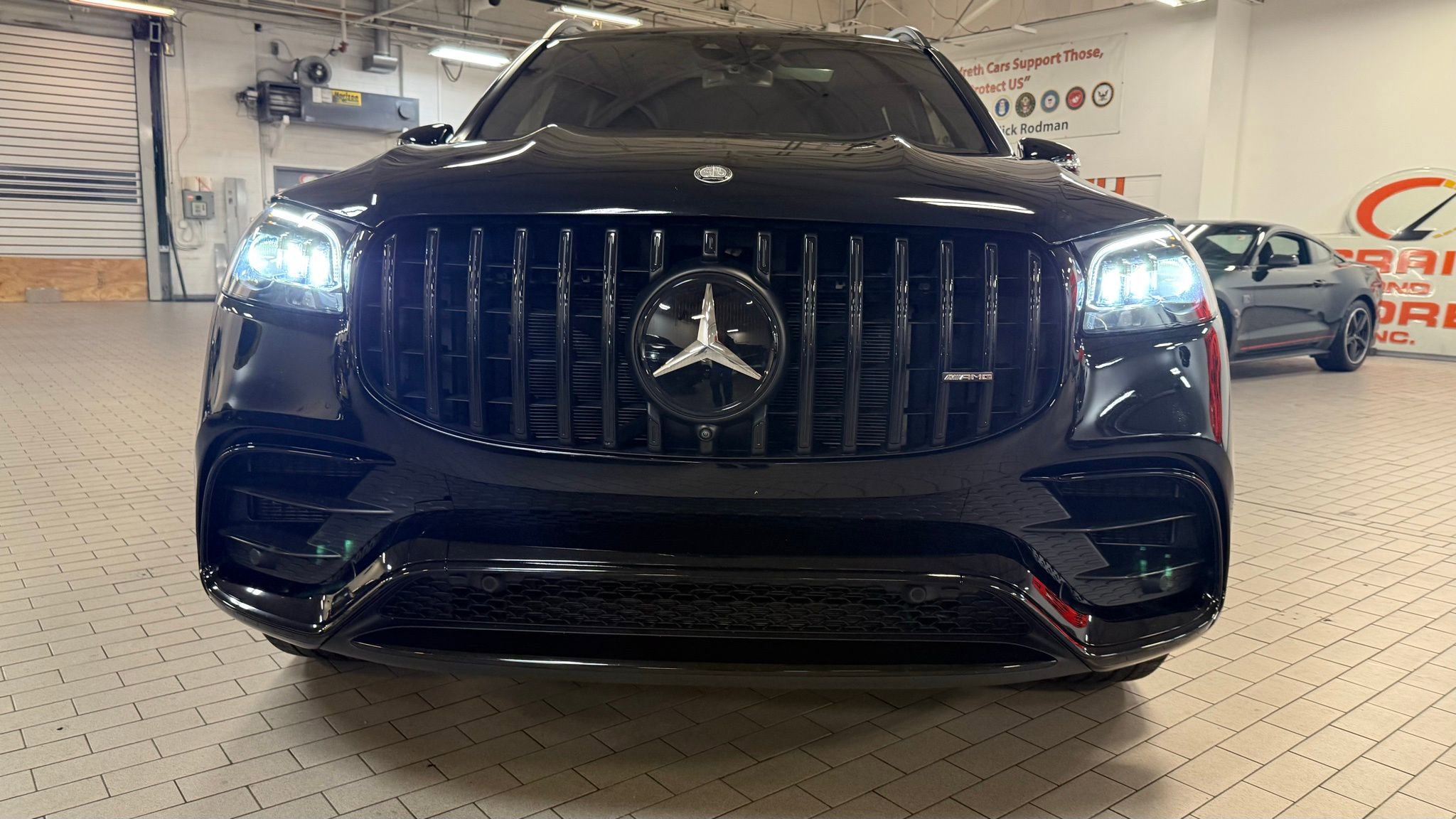 Used 2024 Mercedes-Benz GLS 63 AMG 4MATIC image 10