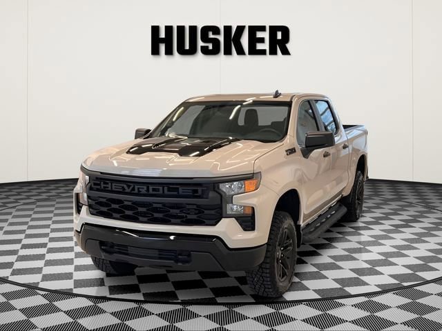 Used 2026 Chevrolet Silverado 1500 Custom Trail Boss w/ Dark Appearance Package AWD/4WD image 4