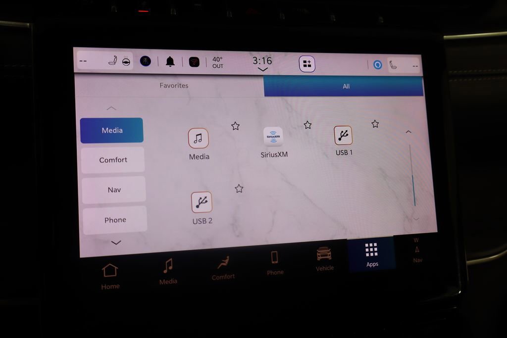 Used 2024 Jeep Grand Cherokee Limited w/ Luxury Tech Group II image 40