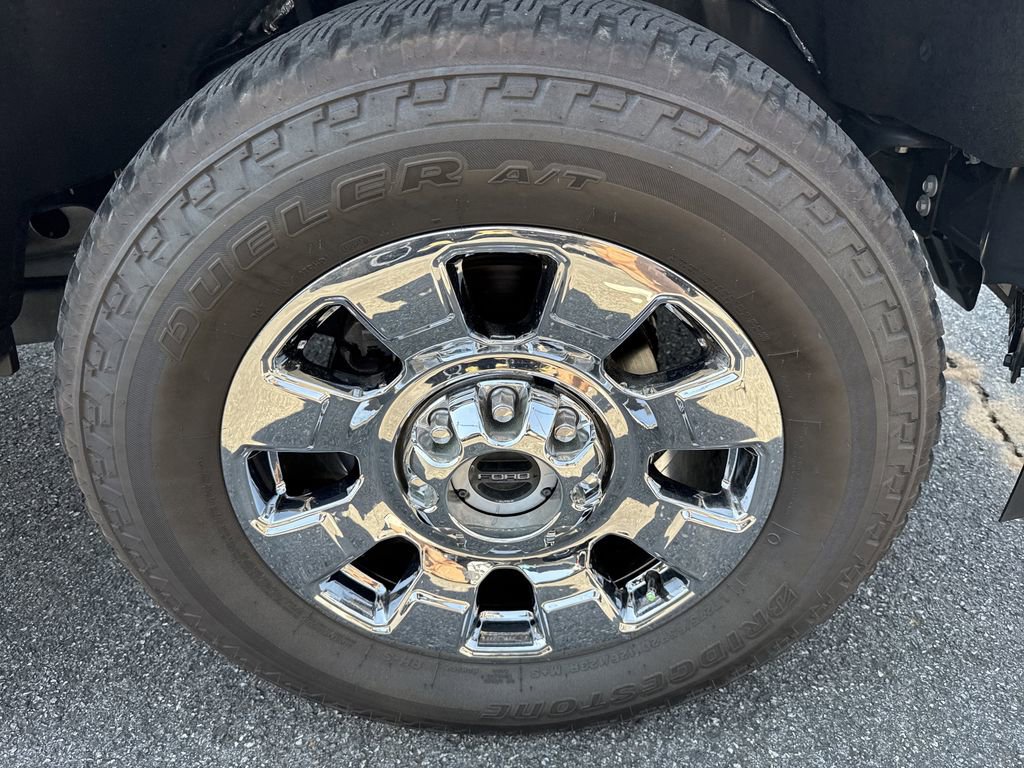 Used 2025 Ford F350 Lariat w/ Lariat Ultimate Package image 12