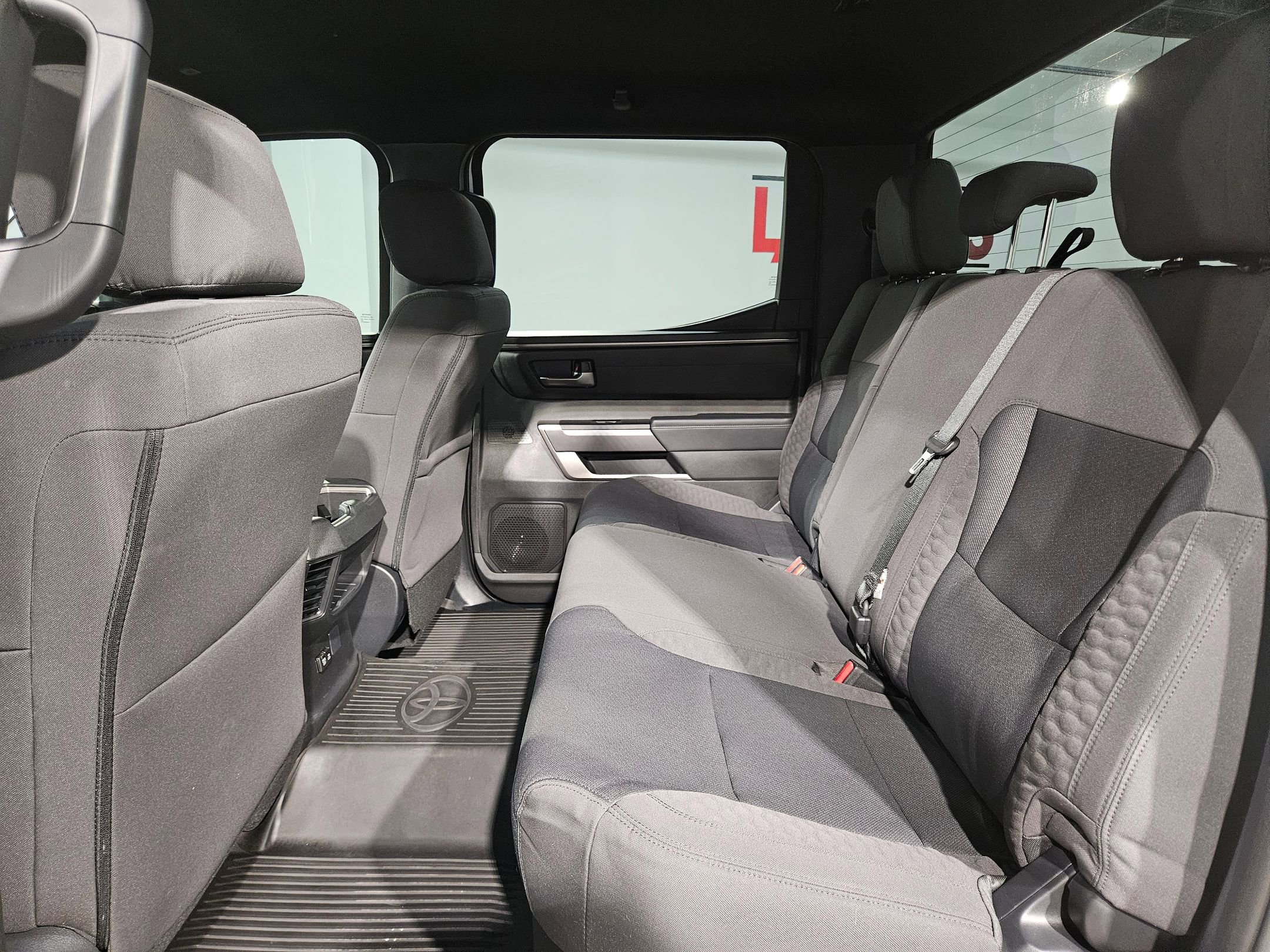 Used 2025 Toyota Tundra SR5 AWD/4WD image 35