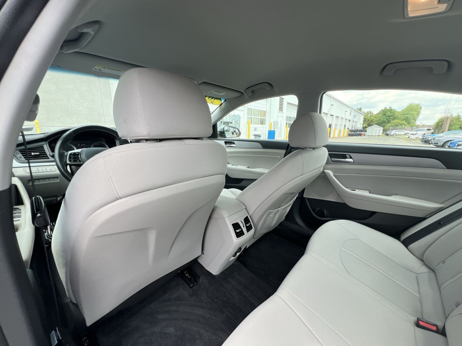 Used 2019 Hyundai Sonata SEL w/ Tech Package 02 FWD image 27