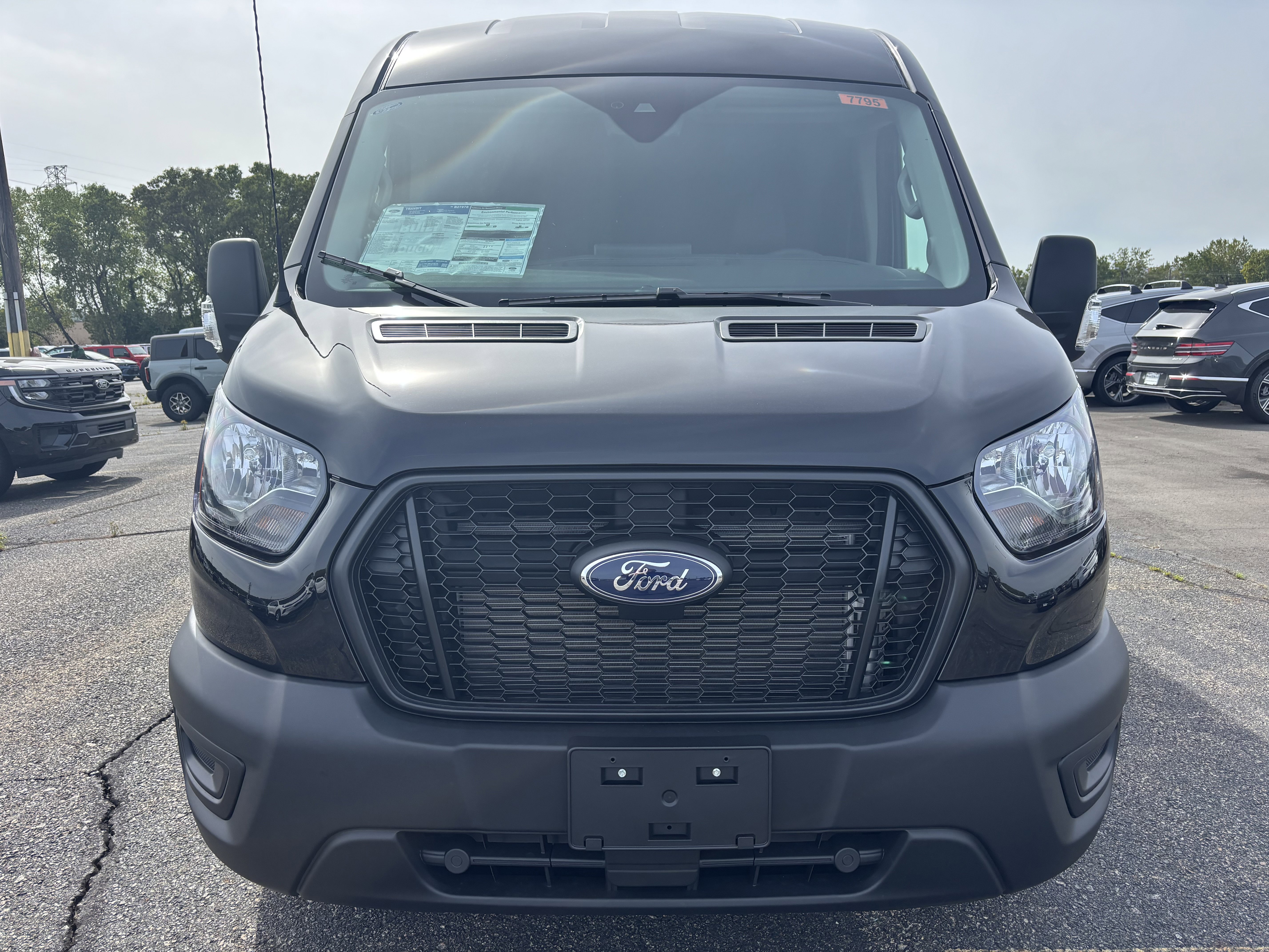 New 2025 Ford Transit 250 148 Medium Roof image 2