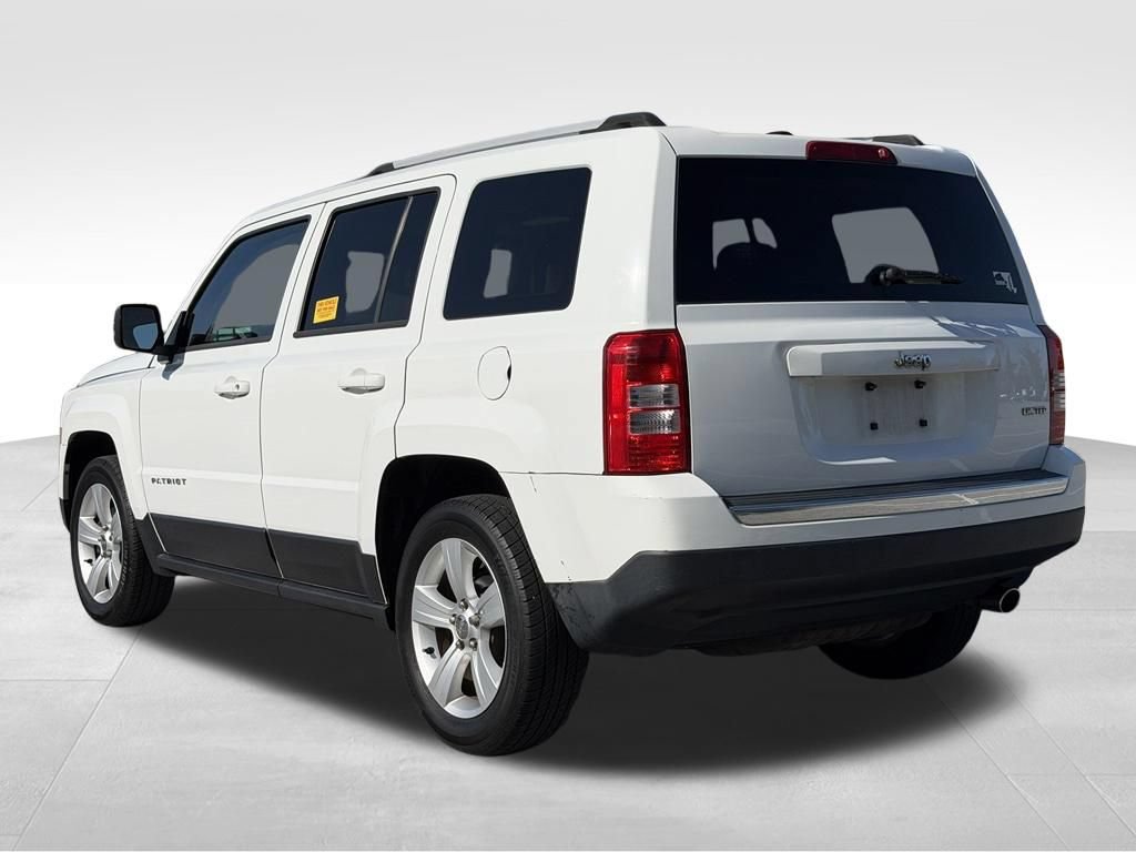 Used 2015 Jeep Patriot Limited w/ Sun/Sound Group FWD image 5