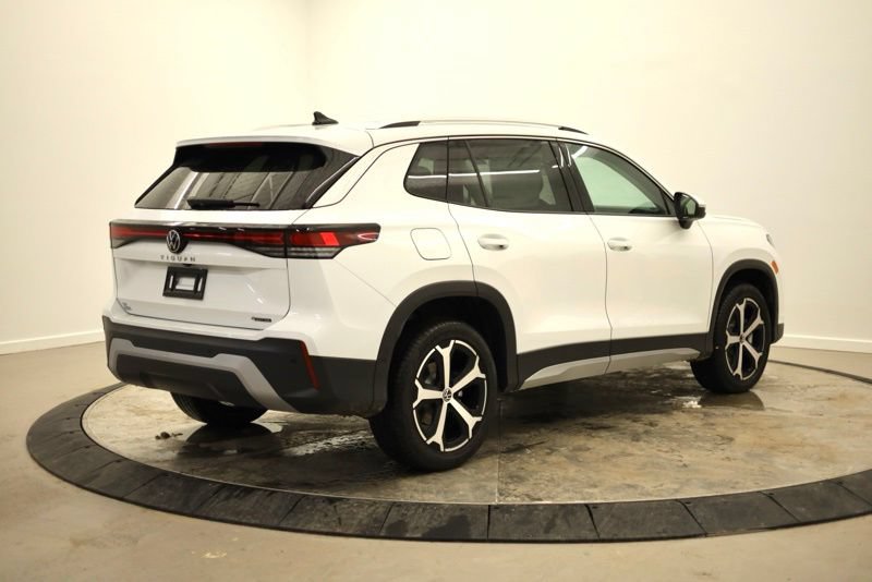 New 2026 Volkswagen Tiguan SE AWD/4WD image 3