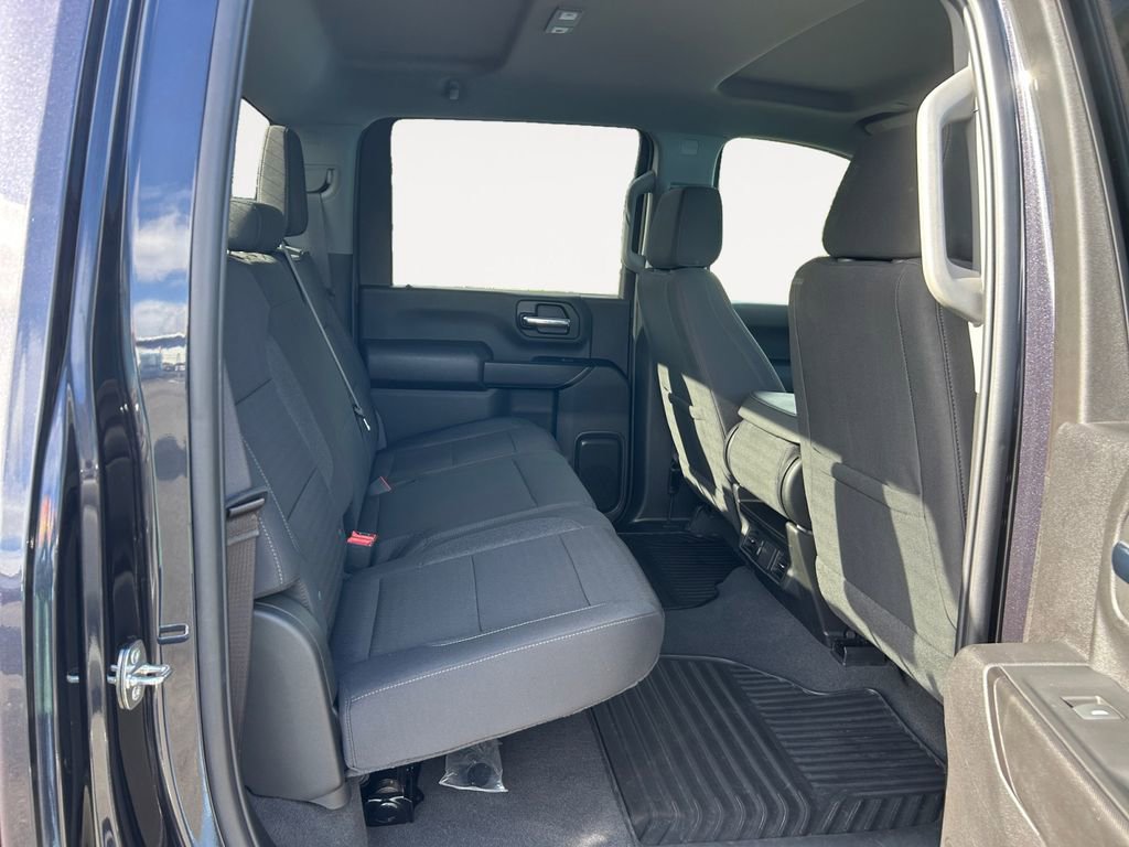 Used 2024 Chevrolet Silverado 2500 Custom w/ Custom Value Package image 11