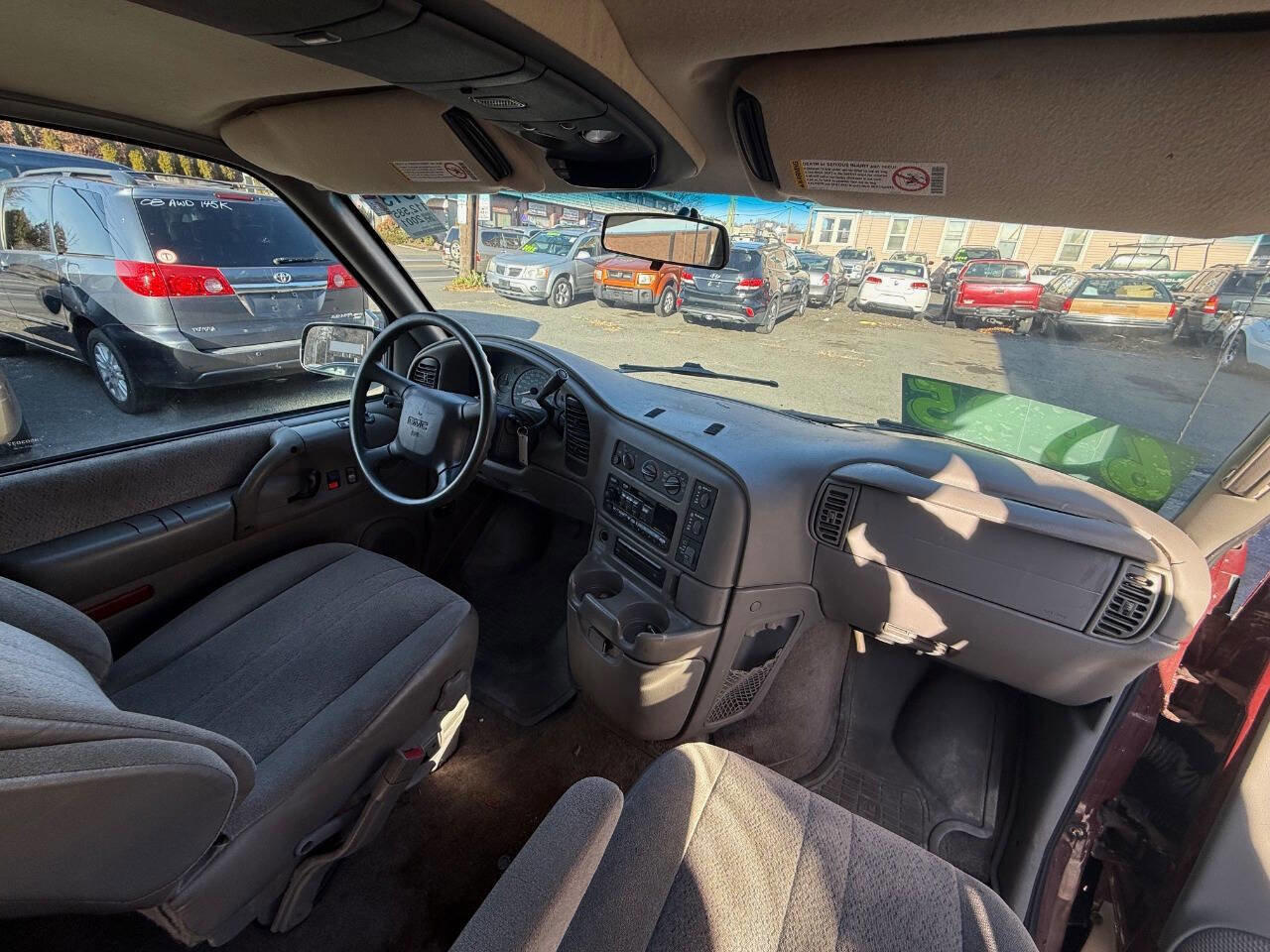 Used 2001 GMC Safari AWD image 11