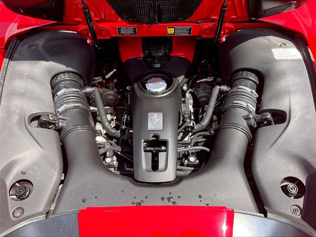 Used 2022 Ferrari F8 Tributo RWD image 25