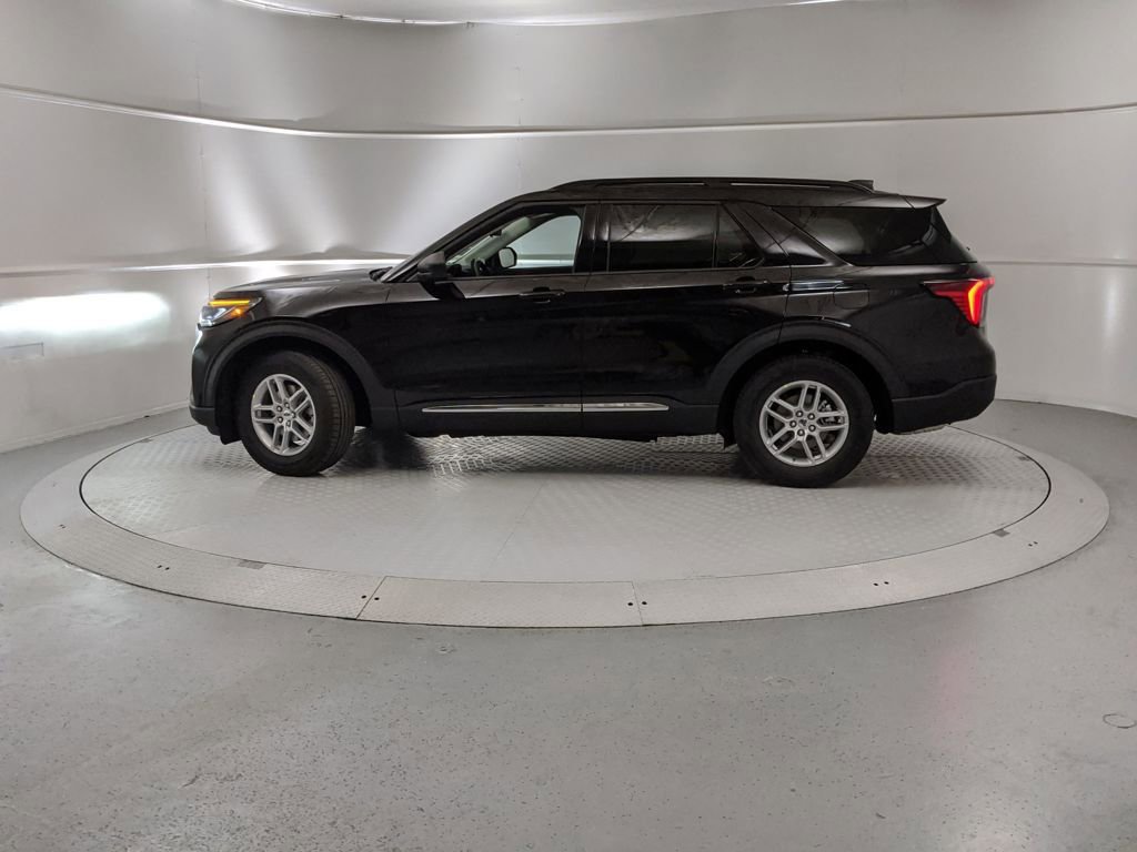 New 2025 Ford Explorer Active image 5