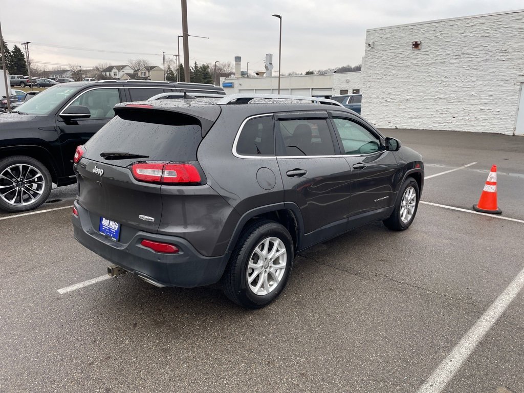Used 2016 Jeep Cherokee Latitude w/ Safety/Convenience Group image 4