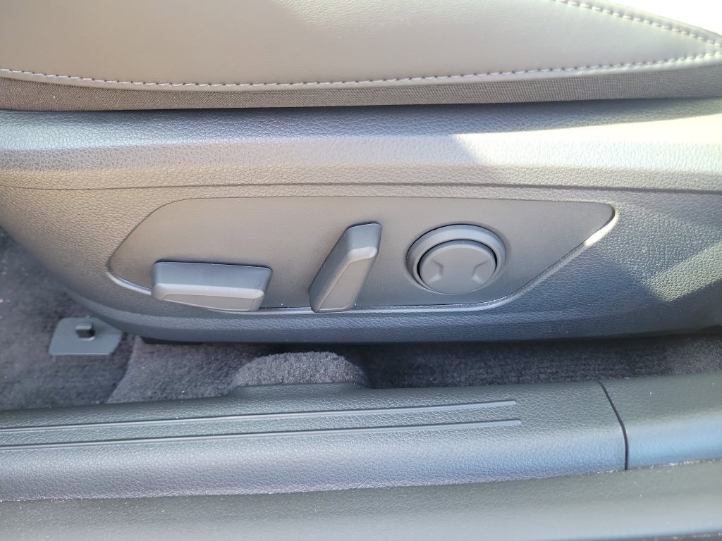 New 2026 Kia K5 GT-Line w/ GT-Line Premium Package FWD image 23