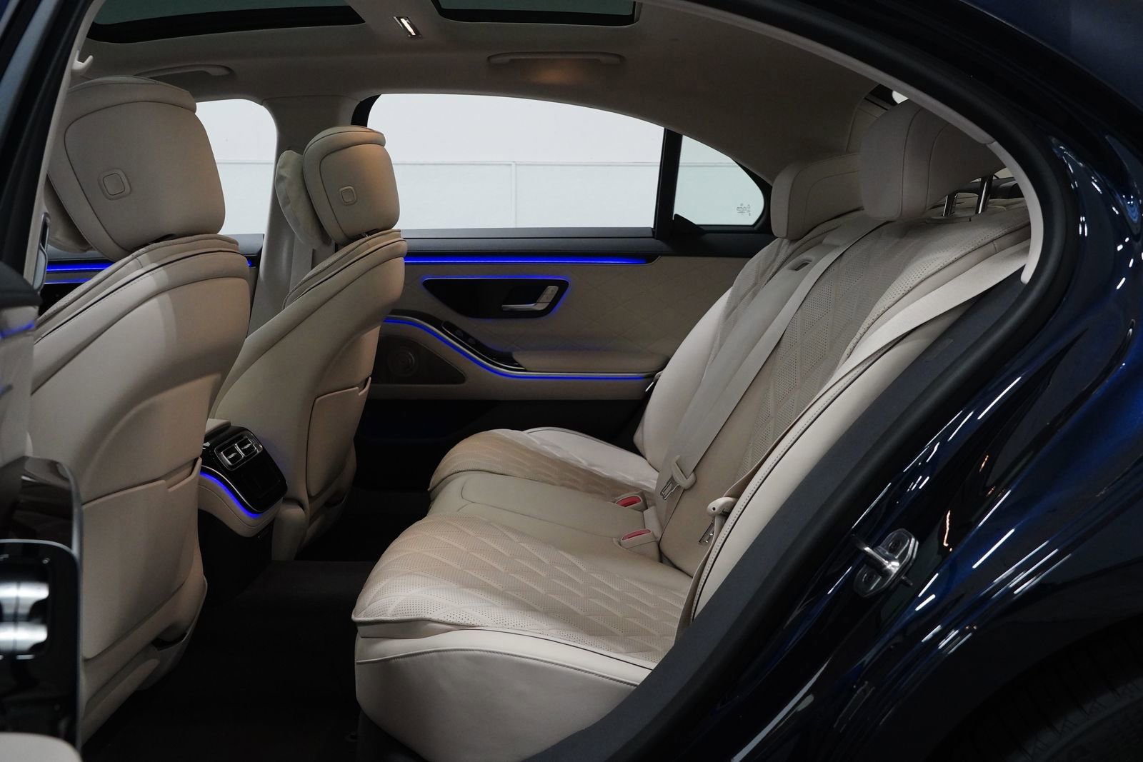 New 2026 Mercedes-Benz S 580 4MATIC Sedan image 17