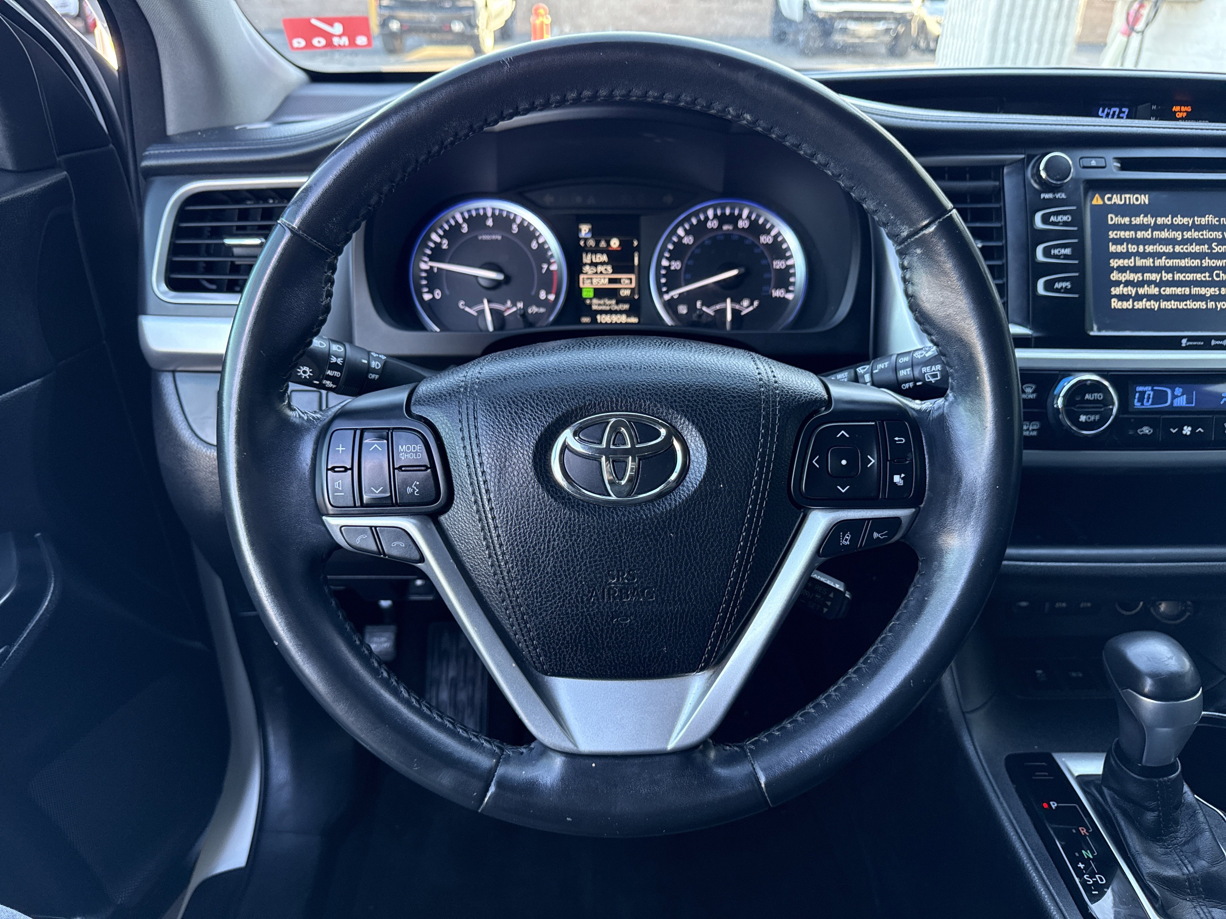 Used 2017 Toyota Highlander SE image 21
