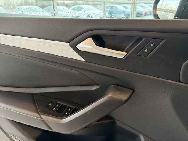 Used 2025 Volkswagen Jetta Sport image 20