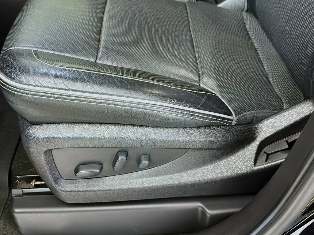 Used 2017 Chevrolet Silverado 1500 High Country RWD image 25