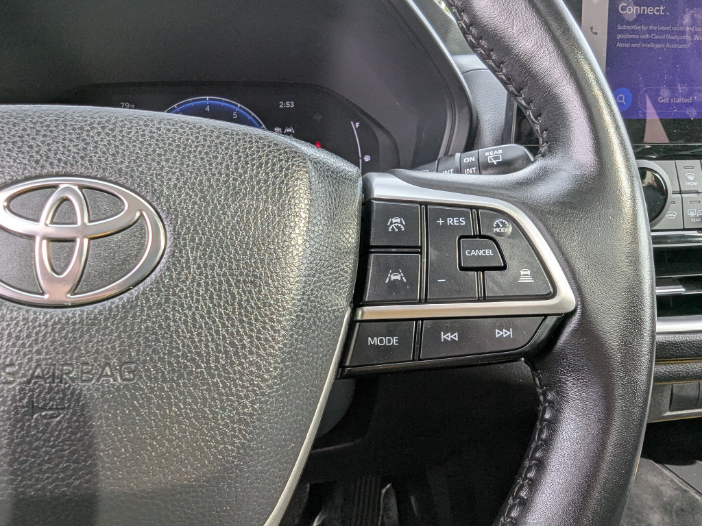Used 2025 Toyota Grand Highlander AWD image 29