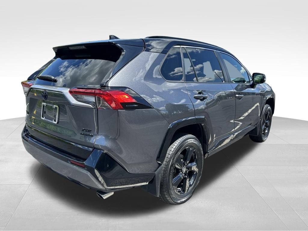Certified 2021 Toyota RAV4 XSE w/ XSE Grade Weather Package AWD/4WD image 6