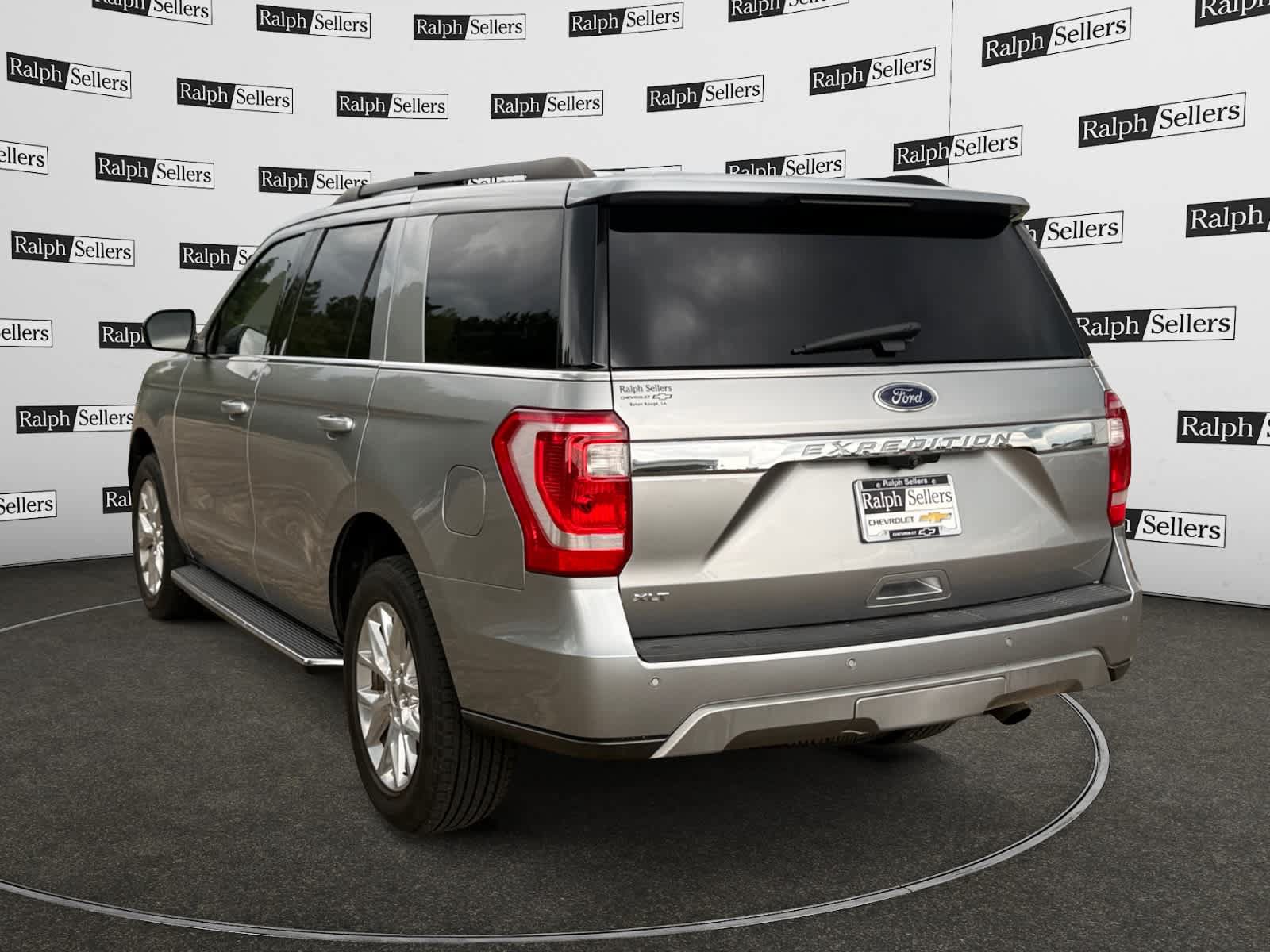 Used 2021 Ford Expedition XLT RWD image 4