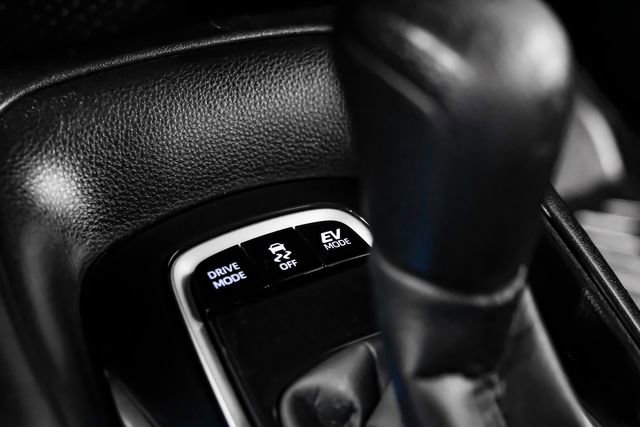 Used 2021 Toyota Corolla LE image 30