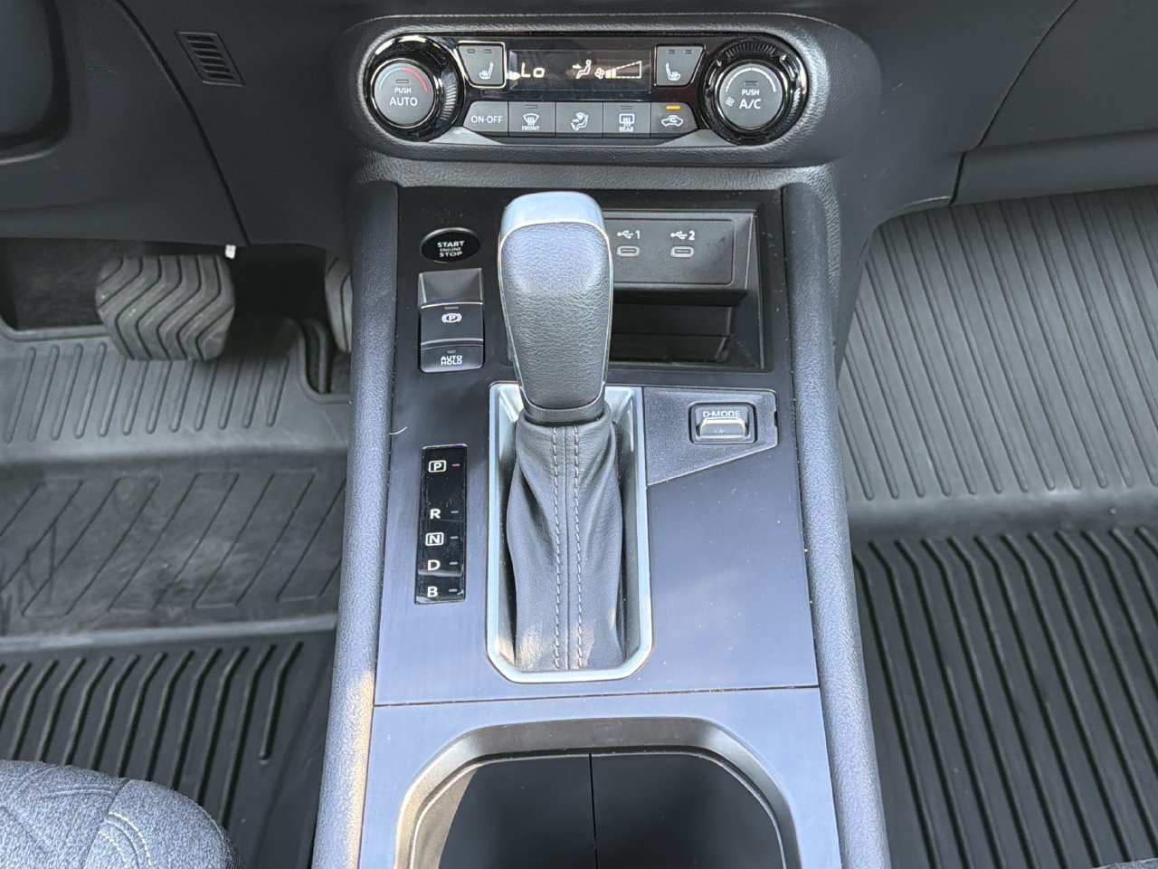 Certified 2026 Nissan Kicks SV w/ SV Premium Package FWD image 4