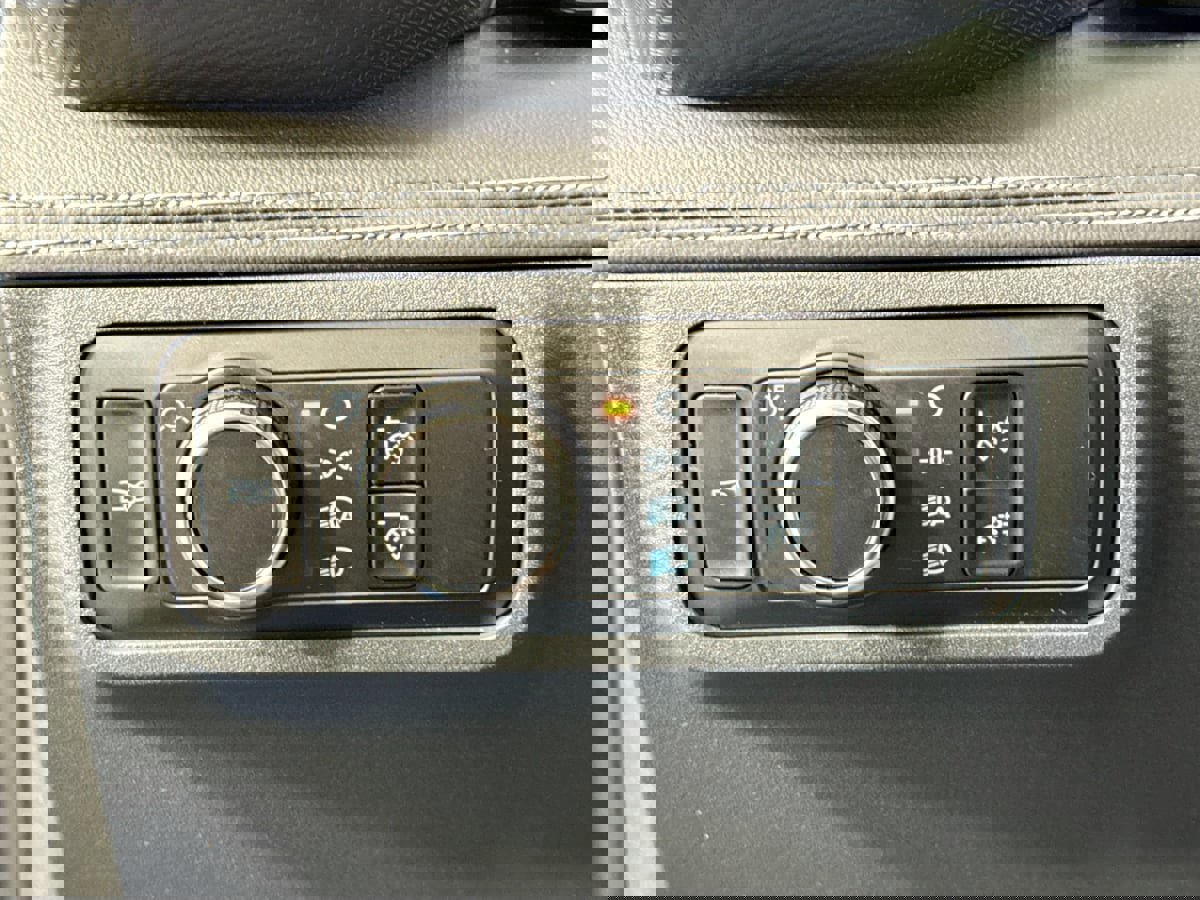 Used 2024 Ford Mustang Premium image 10