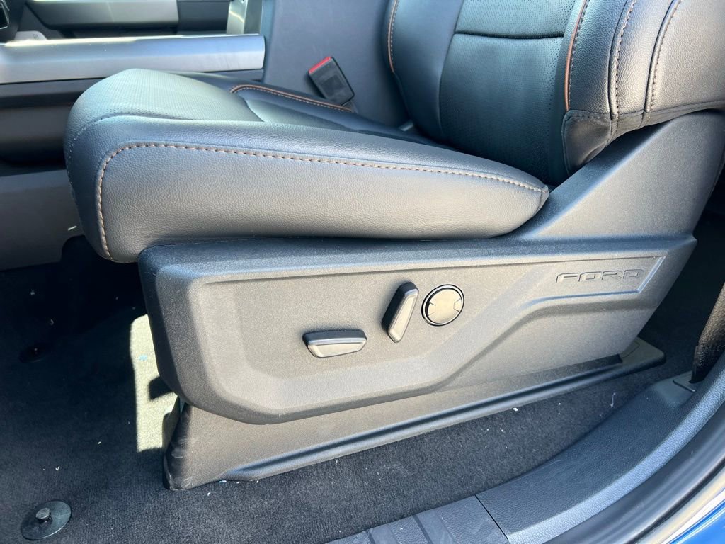 New 2026 Ford F350 Lariat w/ FX4 Off-Road Package image 14