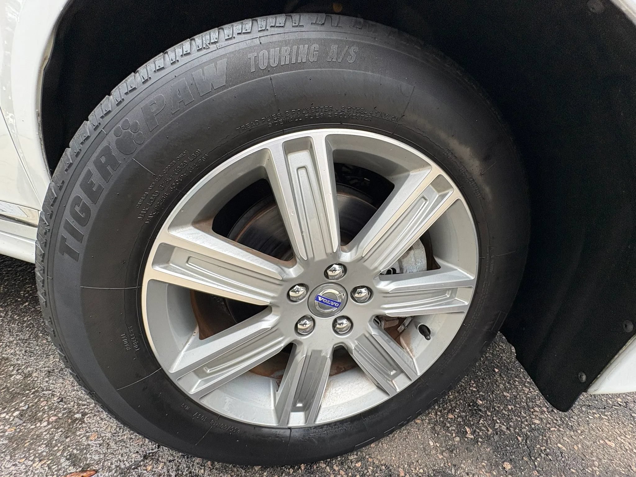 Used 2016 Volvo XC60 T6 w/ Proximity Package AWD/4WD image 56