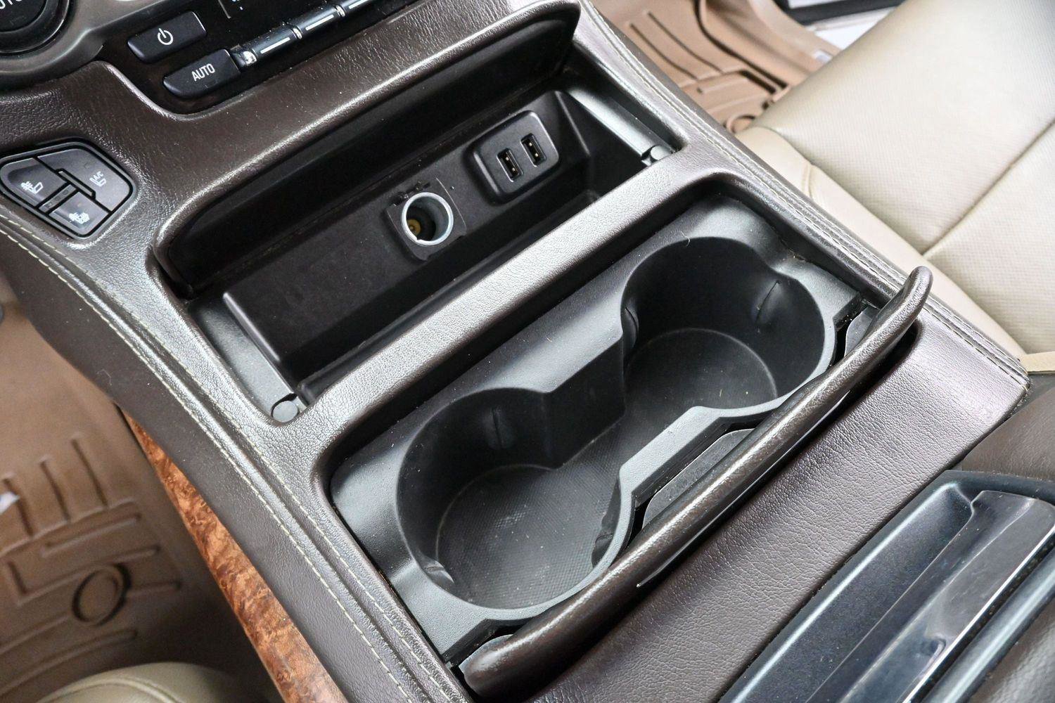 Used 2016 Chevrolet Suburban LTZ AWD/4WD image 29