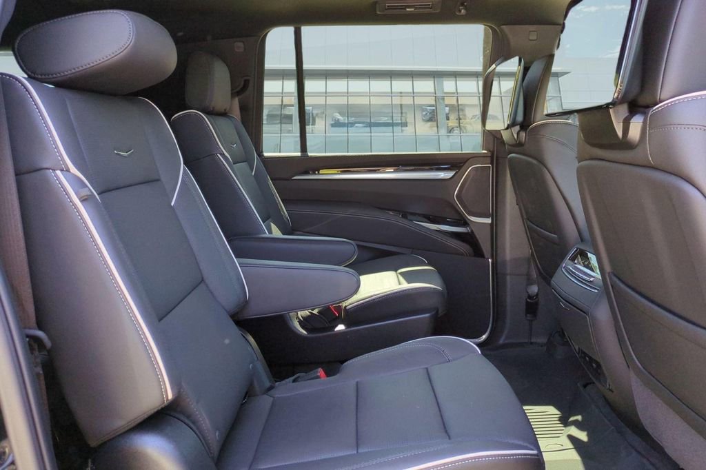 Used 2026 Cadillac Escalade ESV Sport w/ Touring Package image 30