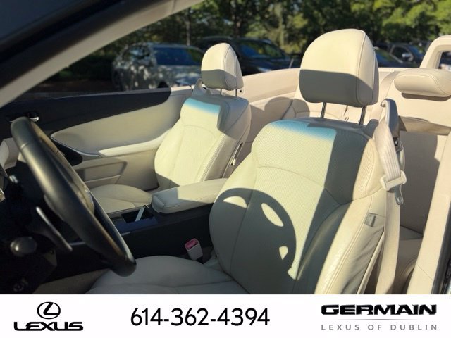 Used 2010 Lexus IS 350C w/ Luxury Pkg RWD image 2