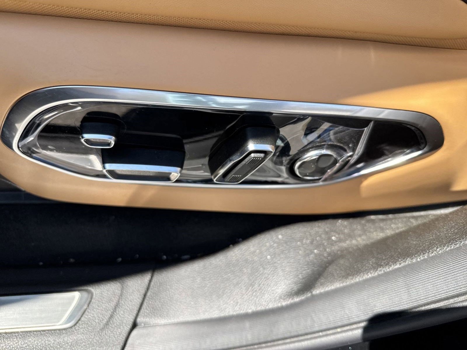 New 2025 Jeep Grand Cherokee Summit w/ Luxury Tech Group V image 21