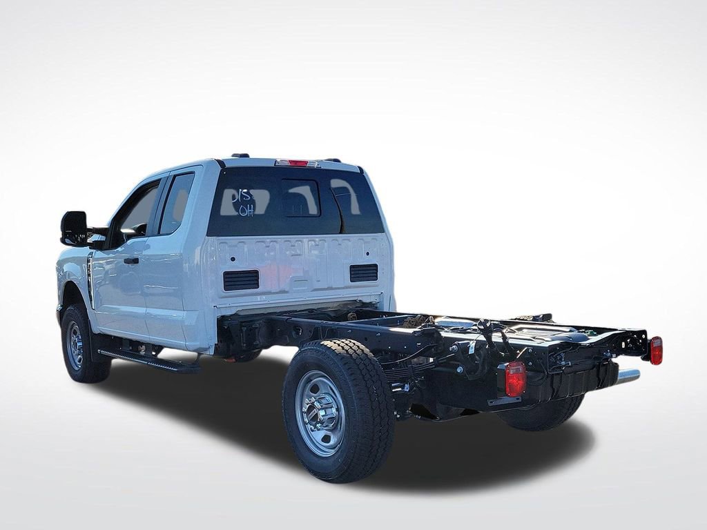 New 2026 Ford F350 XL w/ XL Chrome Package image 4