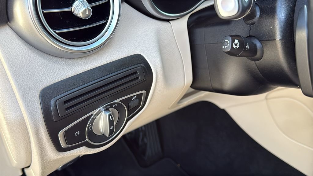 Certified 2022 Mercedes-Benz GLC 300 4MATIC image 26